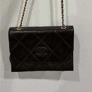 Chanel 19 leather handbag